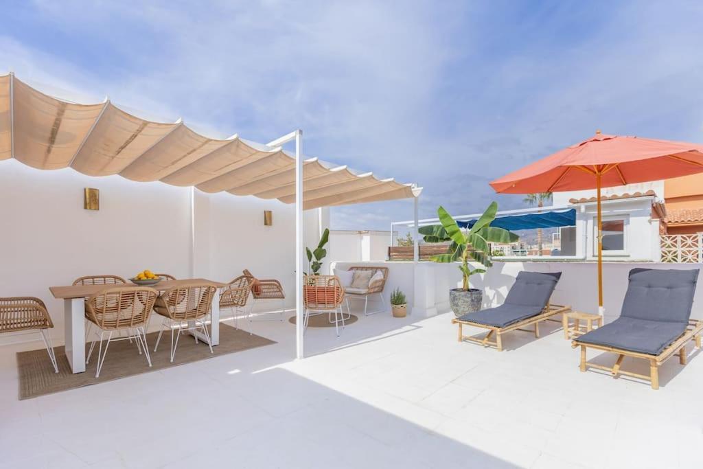 Downtown Flat With 46 Sqm Private Rooftop Terrace Málaga Esterno foto